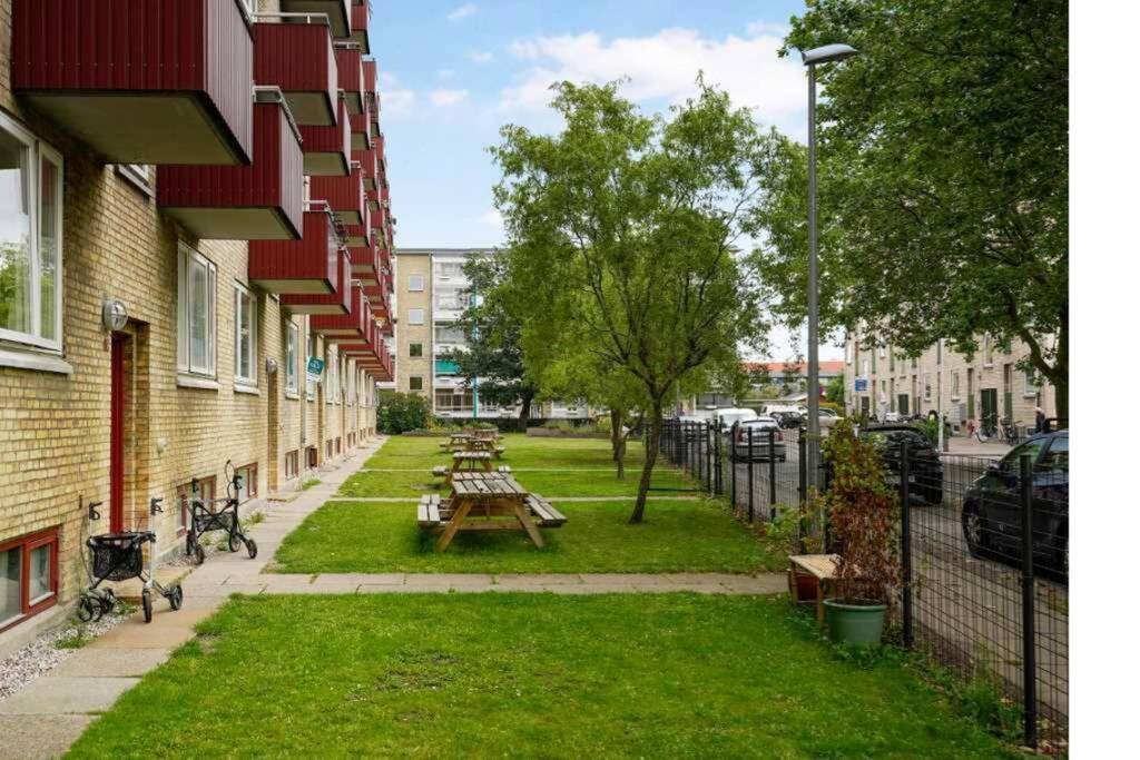 Appartamento 300 M To Metro: 5 Min Airport/12 Min Copenhagen C Esterno foto